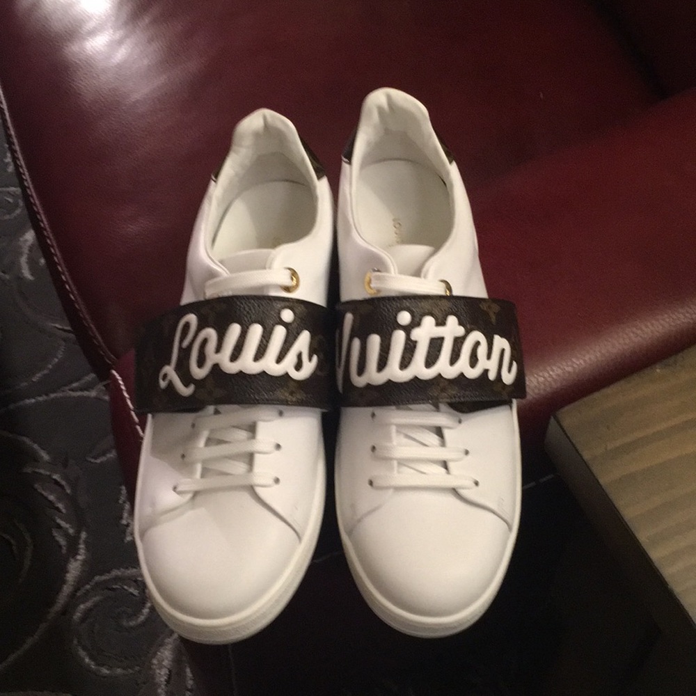 Authentic Louis Vuitton Frontrow sneakers
